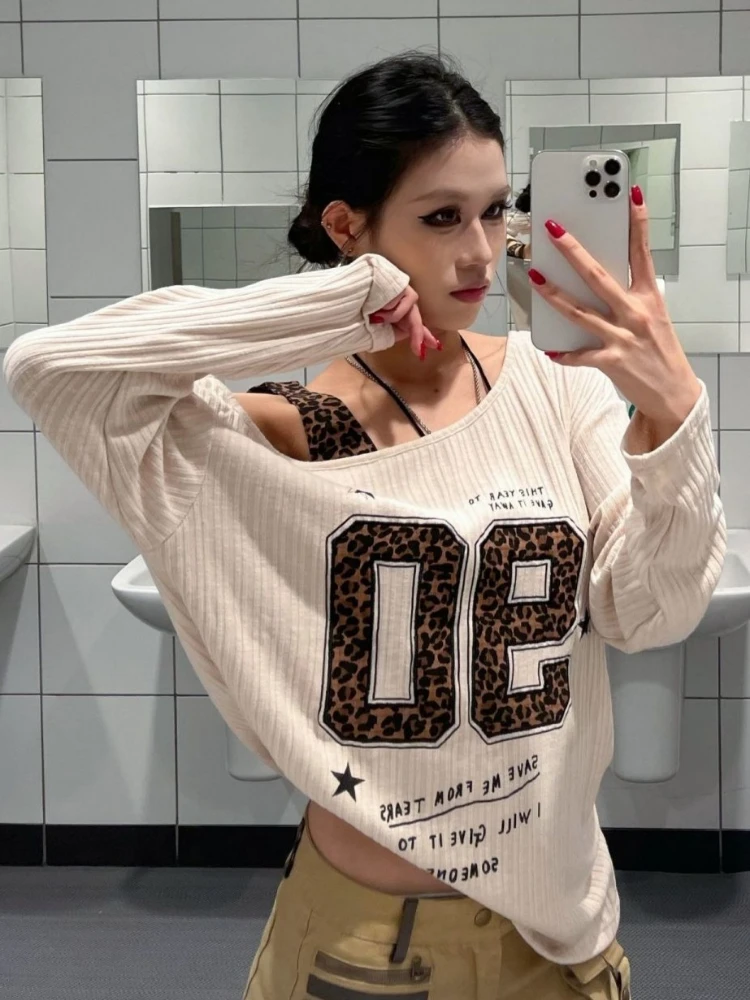 Y2K patchwork T-shirt met luip - Embroidery Fashion recensie en prijs